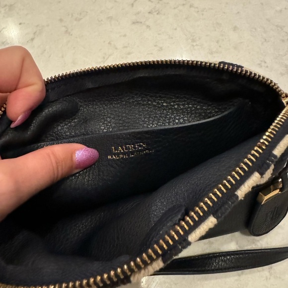 Ralph Lauren cream and navy shoulder bag with adjustable leather strap - Picture 10 of 16